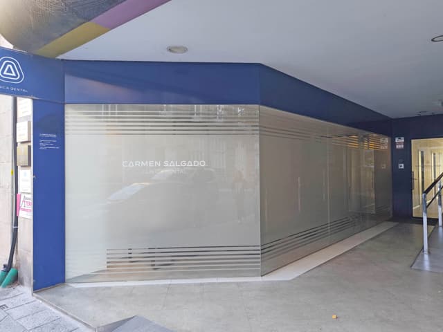 Contacta con Teresa Val Fernández